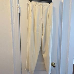 Liz Clairborne white trousers